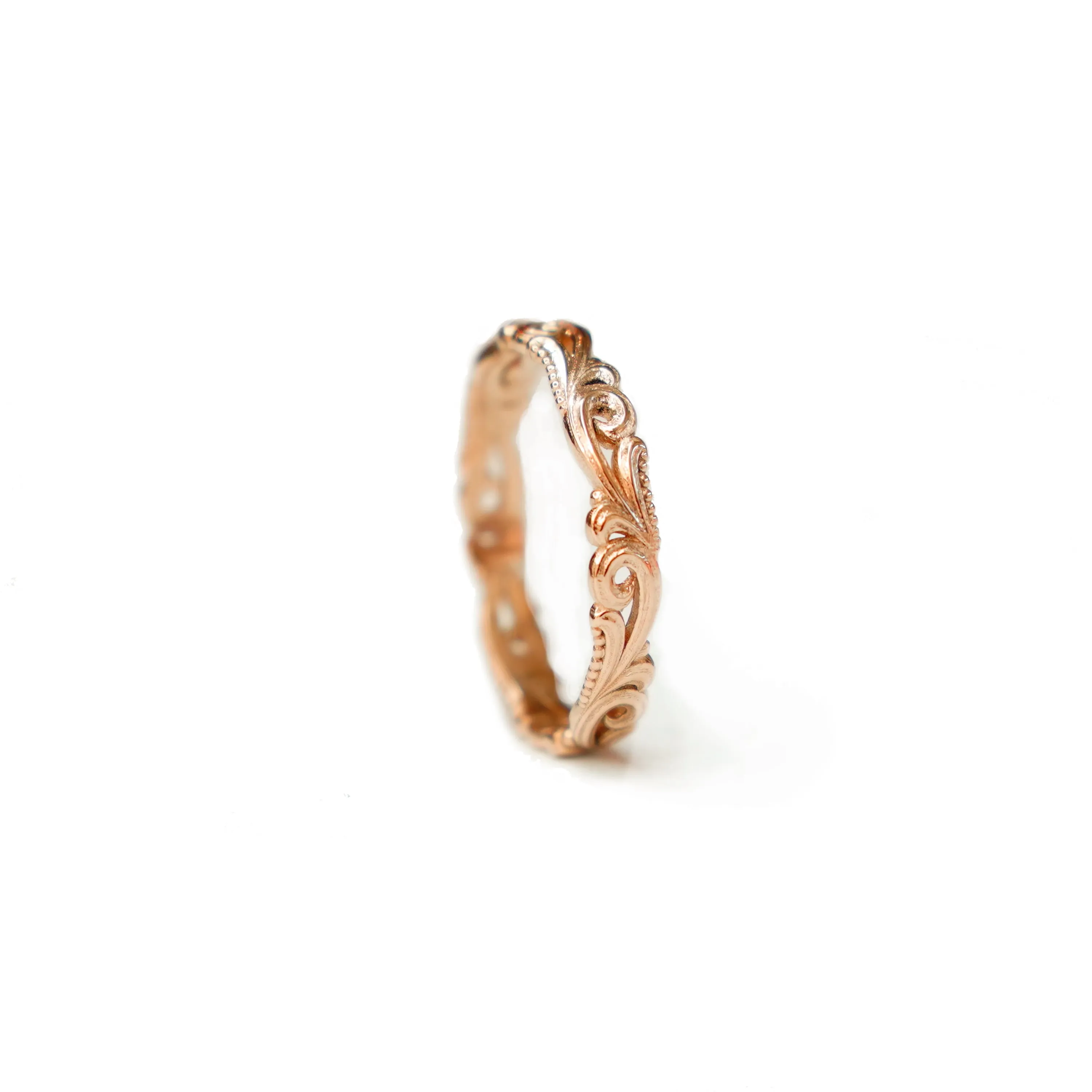 Hera Filigree Scrollwork Carved Gold Band