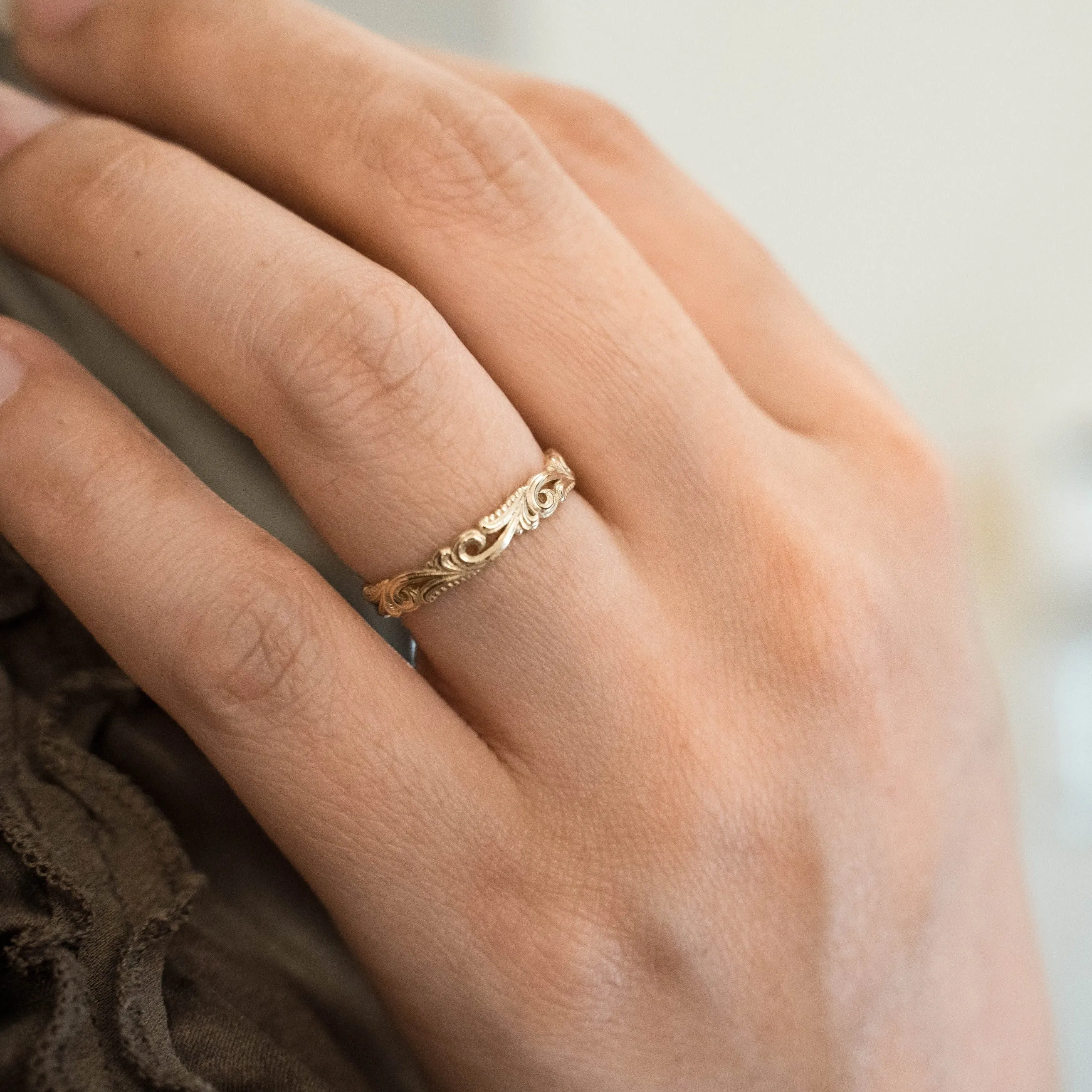 Hera Filigree Scrollwork Carved Gold Band
