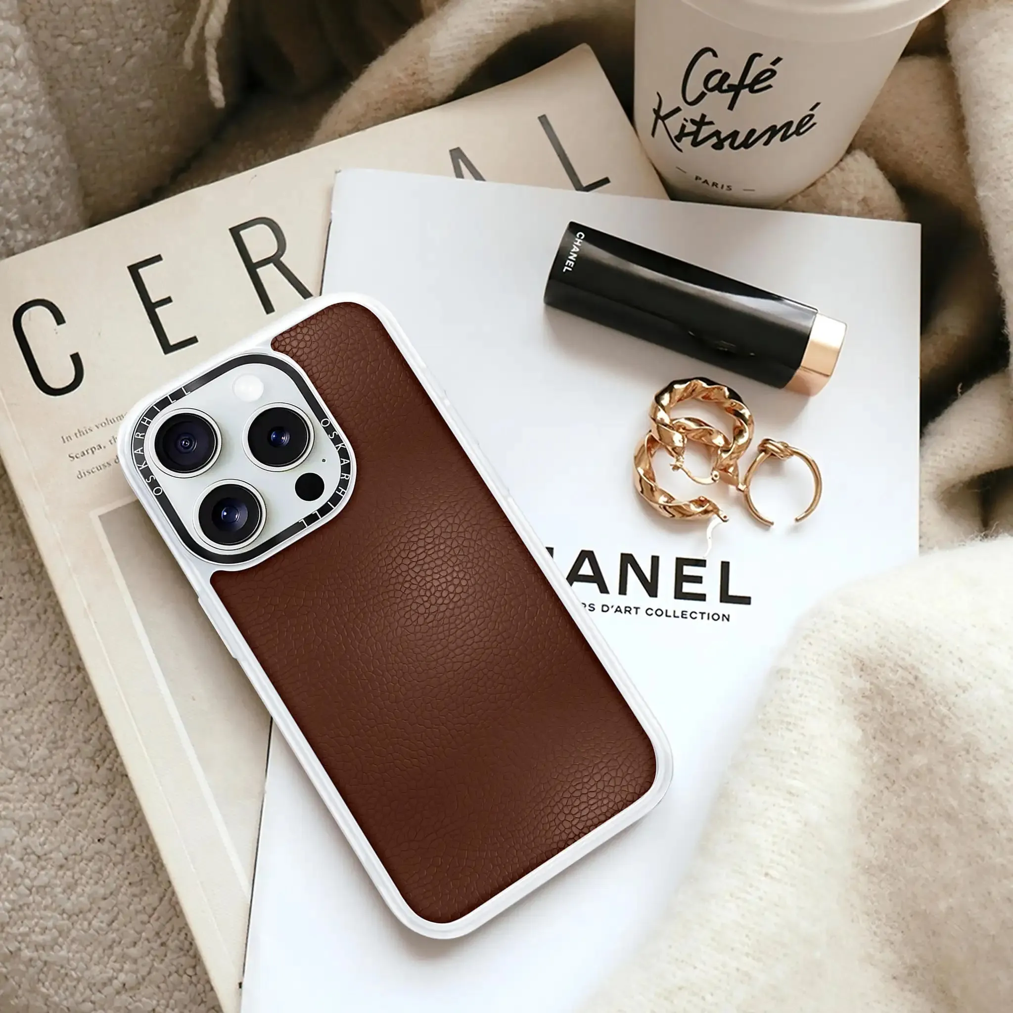 iPhone 15 Pro Case Classic Leather — Crater Brown