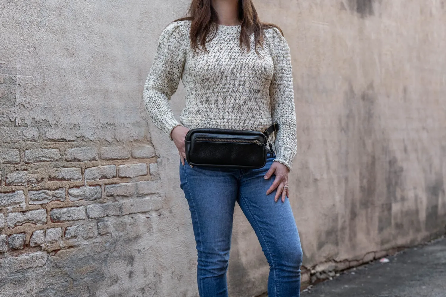 LEATHER FANNY PACK / LEATHER WAIST BAG - DELUXE - BLACK BISON