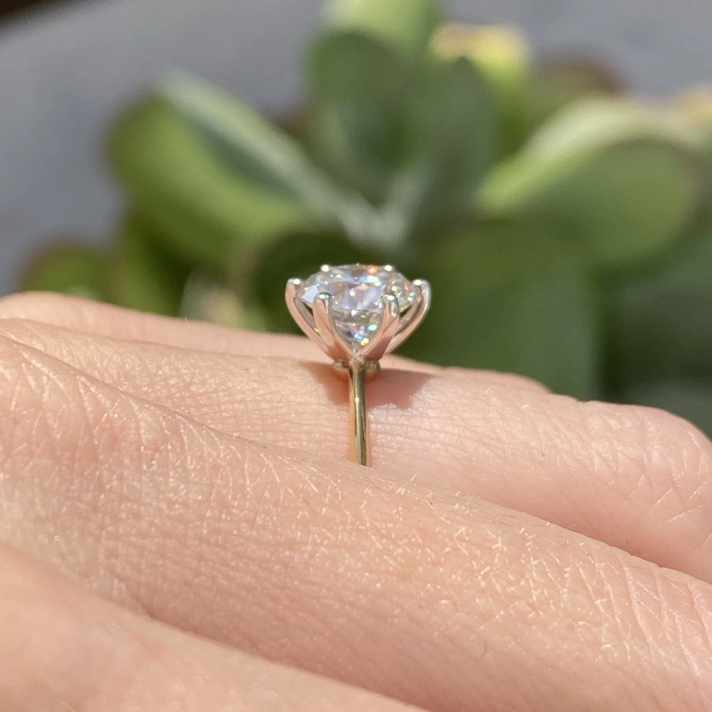 Liv (2ct) Round Moissanite Engagement Ring