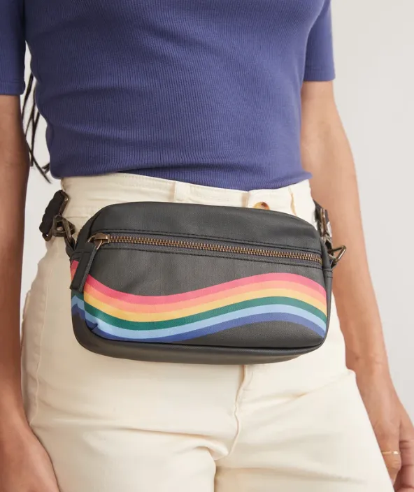 Marine Layer Wave Fanny Pack in Black