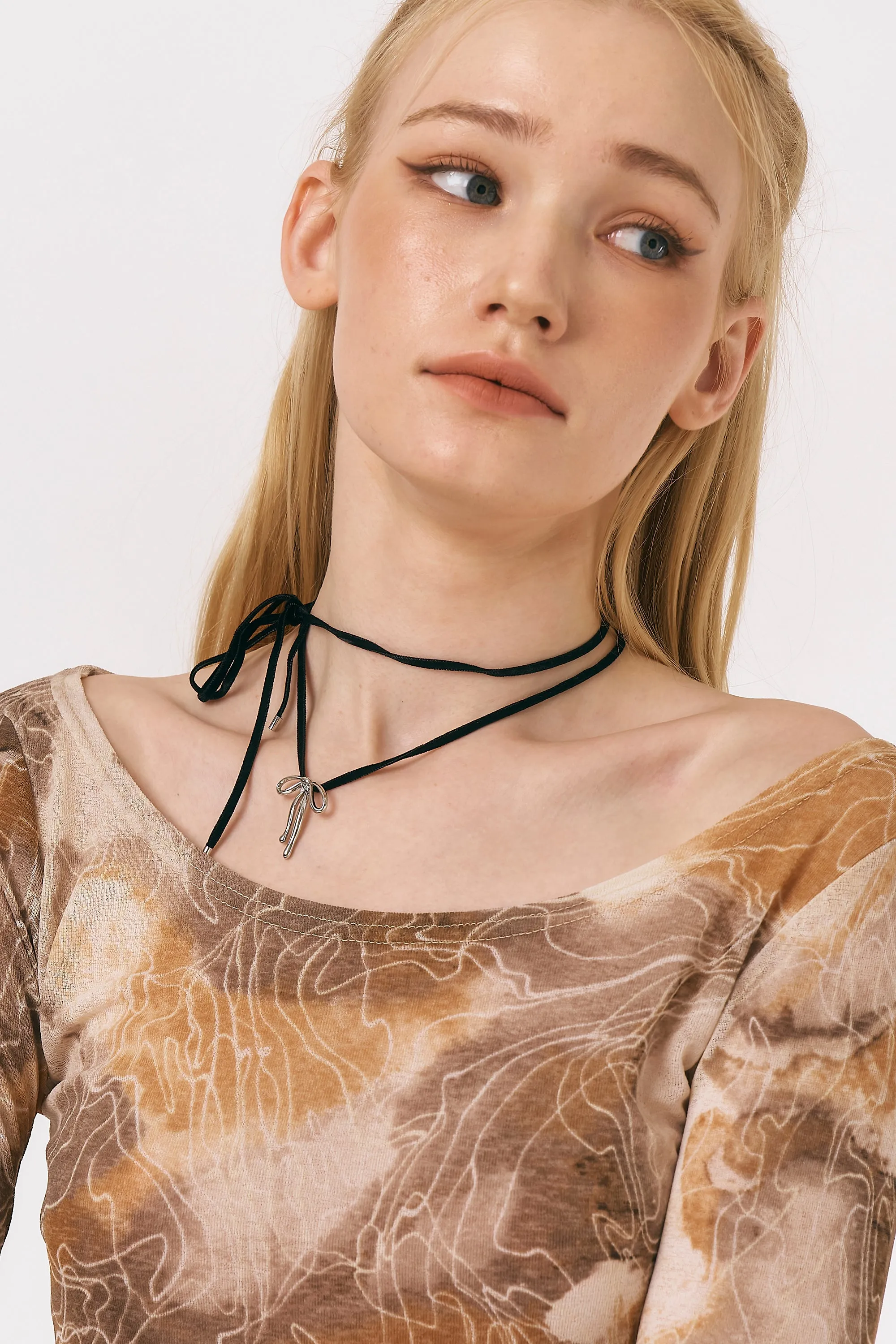 Metal Bows Velvet Necklace