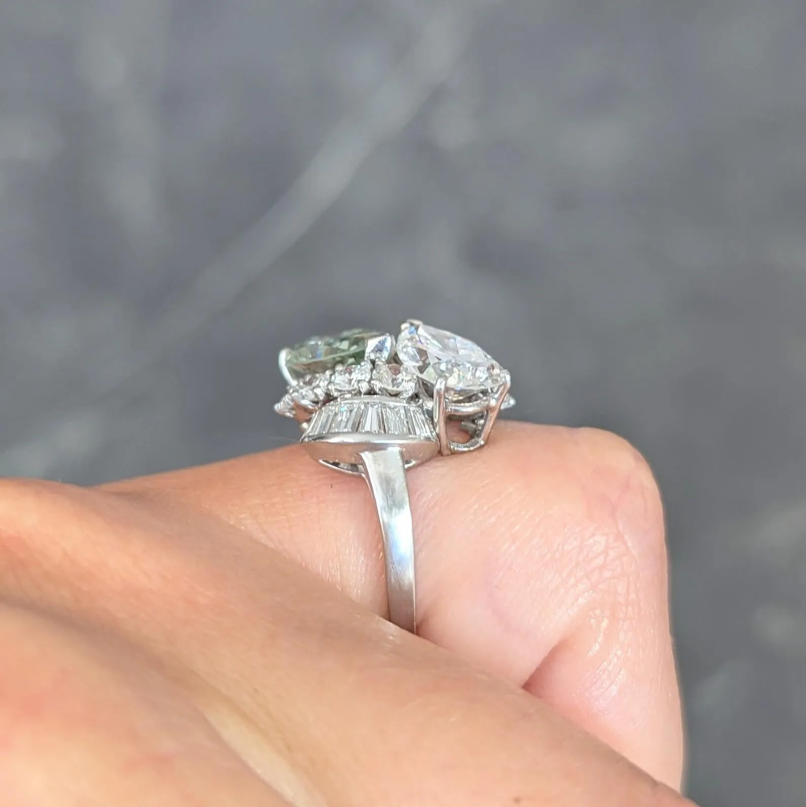 Mid-Century 5.13 CTW Fancy Green Diamond Platinum Toi-Et-Moi Bypass Vintage Dinner Ring GIA