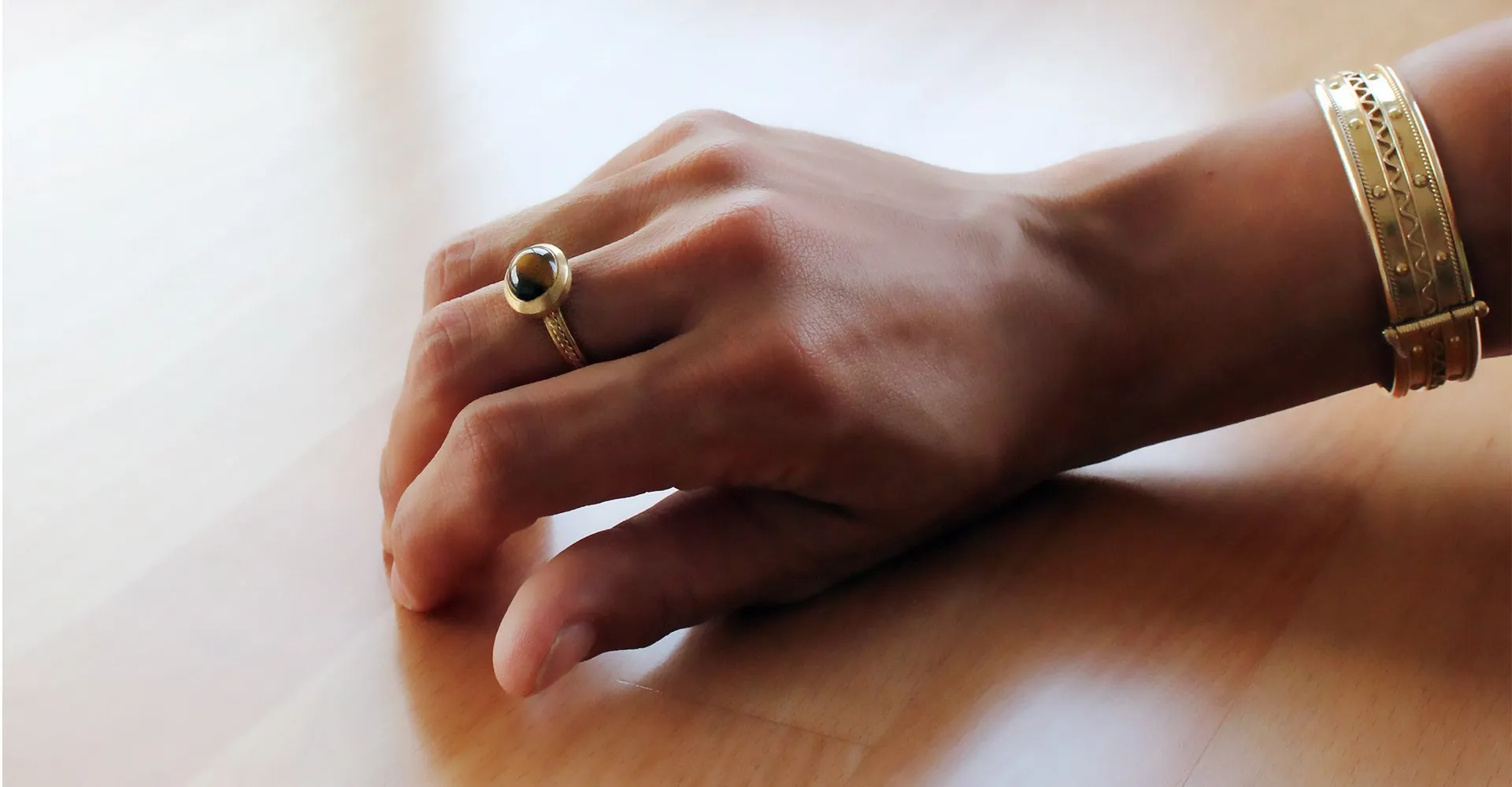 Neto - filigree solitaire engagement ring, Tiger eye