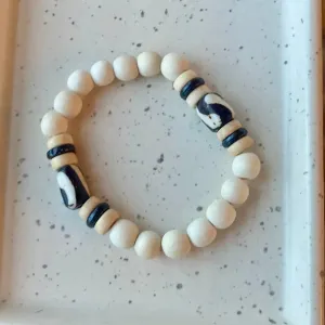 NEUTRAL WOODEN BRACELET