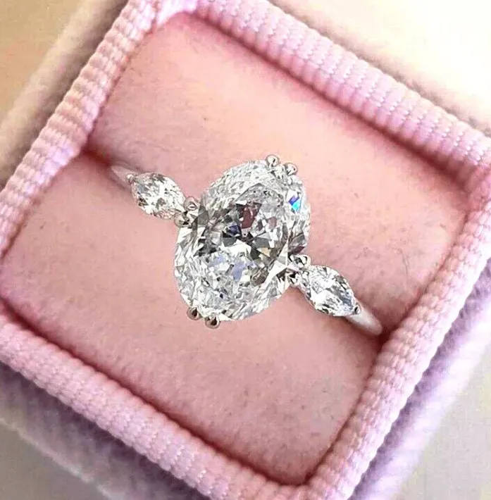 Oval Diamond Ring | Round Diamond Ring | Womens Round Ring | Oval Ring | Oval Engagement Ring | Round Diamond Ring | Wedding Ring | Big Ring