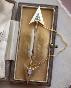 Rare Art Deco 14k 0.12 VS1 Diamond Double Arrow Sûreté Jabot Pin