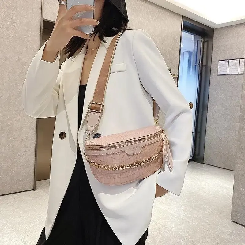 Retro Waist Bag PU Leather Fanny Pack Purse Leather with Gold Chain Strap Stylish New Design  Waist Pack Women Belt Bag Multifunctional Chest Bag