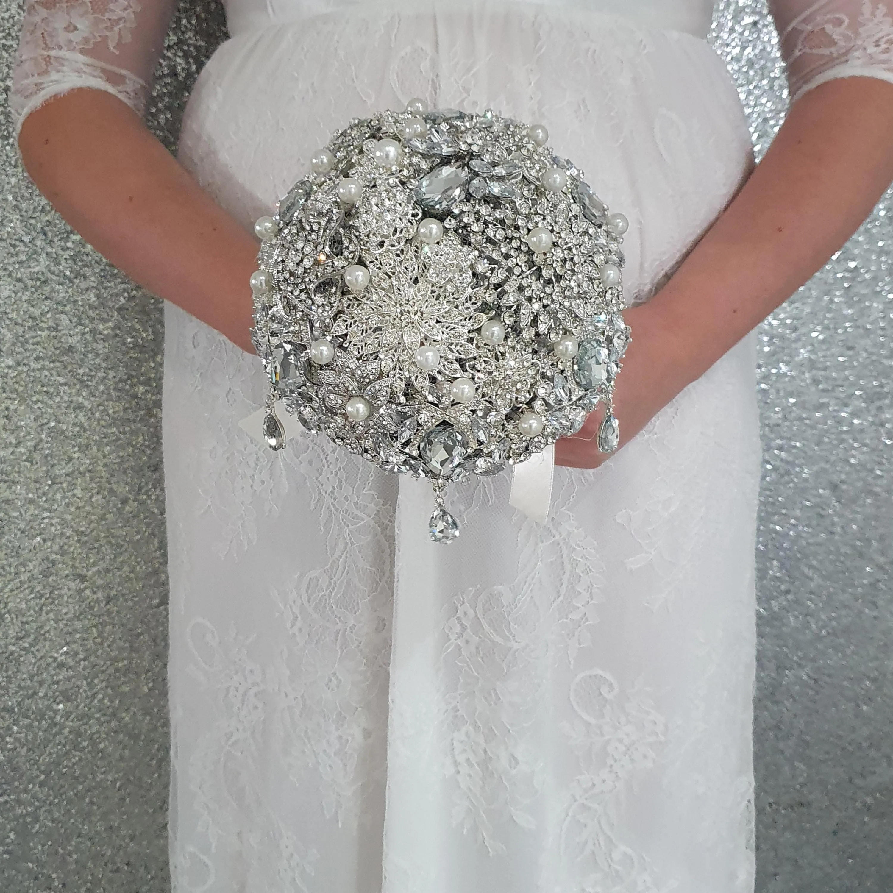 Silver wedding bouquet. Crystal bridal bouquet. Brooch bouquet. Full jeweled bouquet. Jewel bouquet by Crystal wedding uk