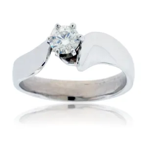 Solitaire Moissanite Engagement Ring