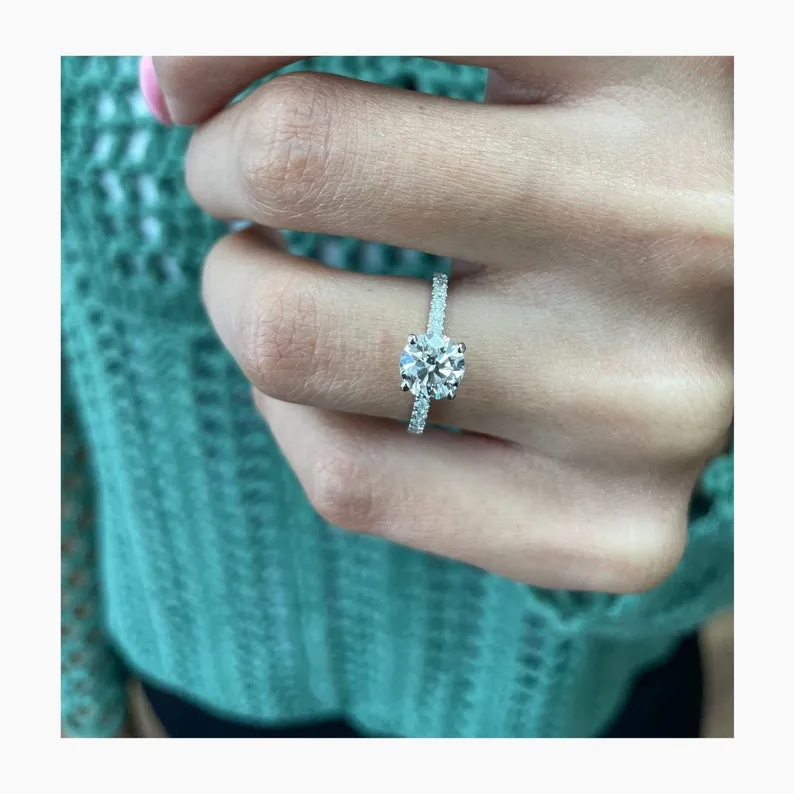 Stunning 1.0 CT Round Shape Moissanite Engagement Ring with Pave Design