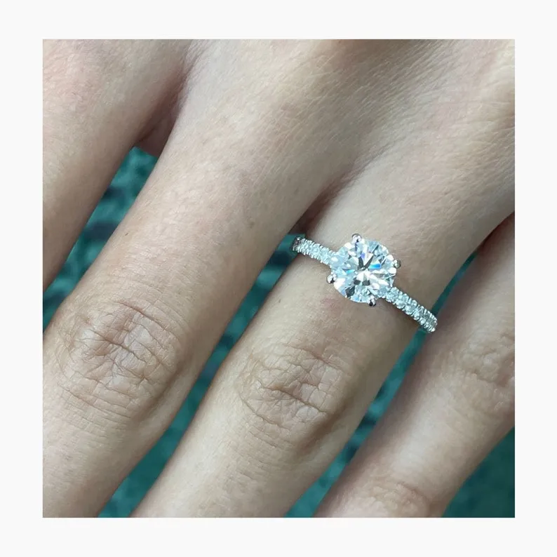 Stunning 1.0 CT Round Shape Moissanite Engagement Ring with Pave Design