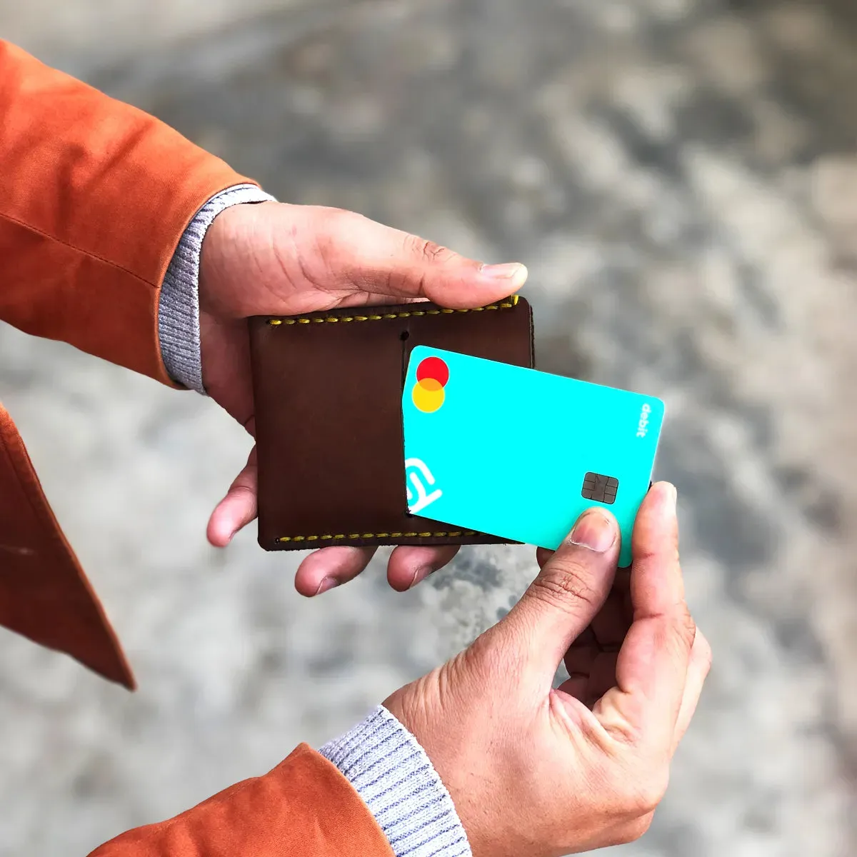 The Verve: A Leather Cardholder - Brown Color