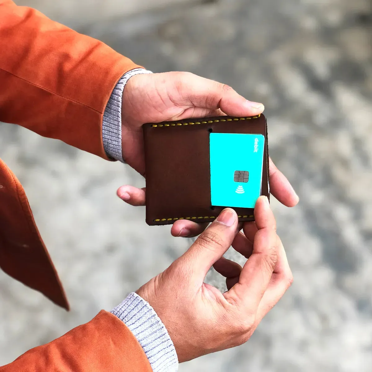 The Verve: A Leather Cardholder - Brown Color