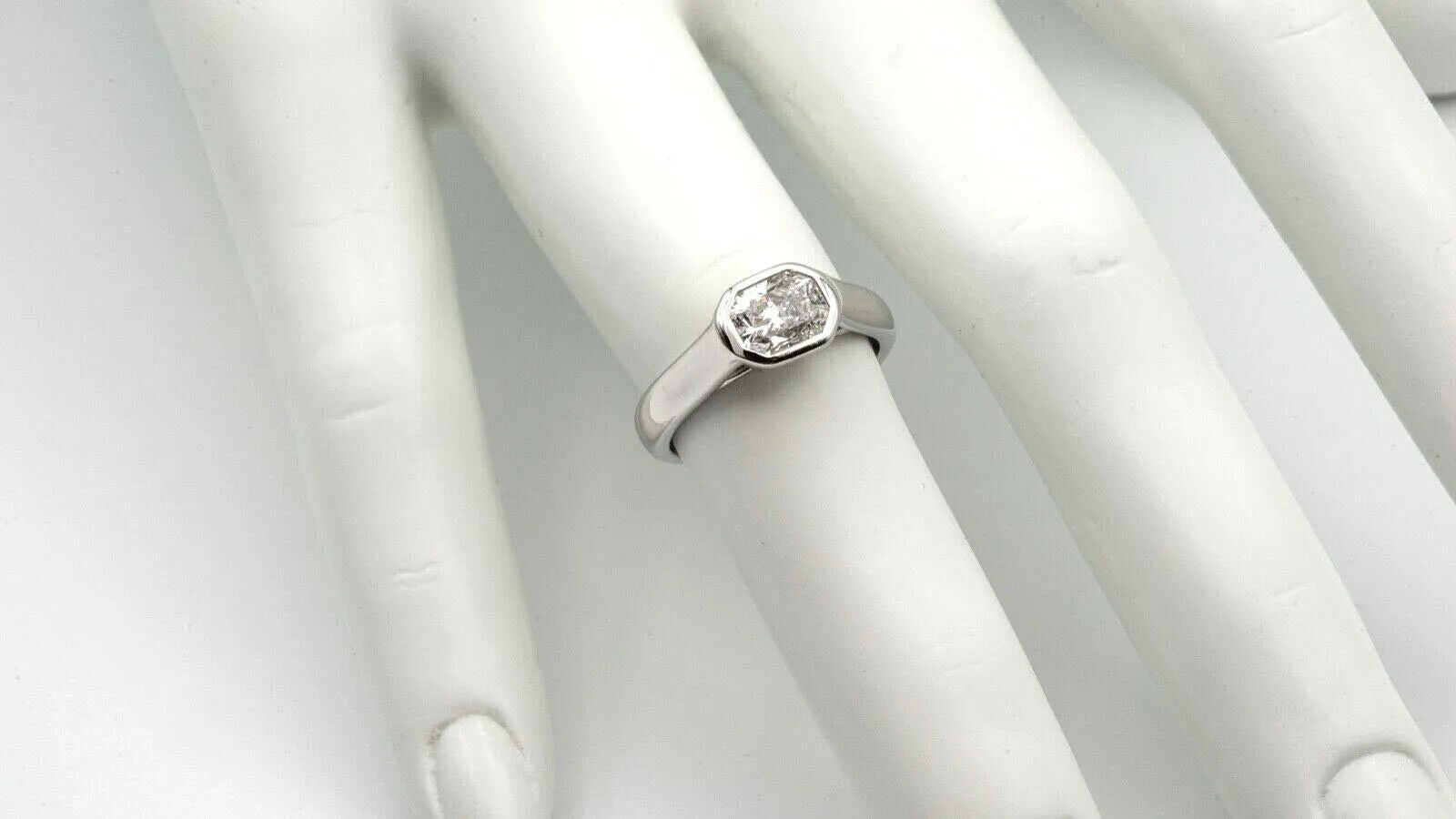 Tiffany & Co. Lucida Diamond Bezel Set Engagement Ring in Platinum 1.04 E VVS2