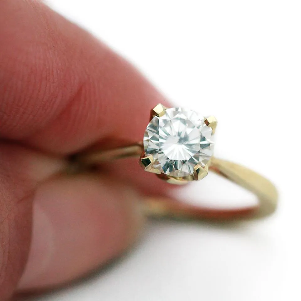Traditional Diamond promise ring