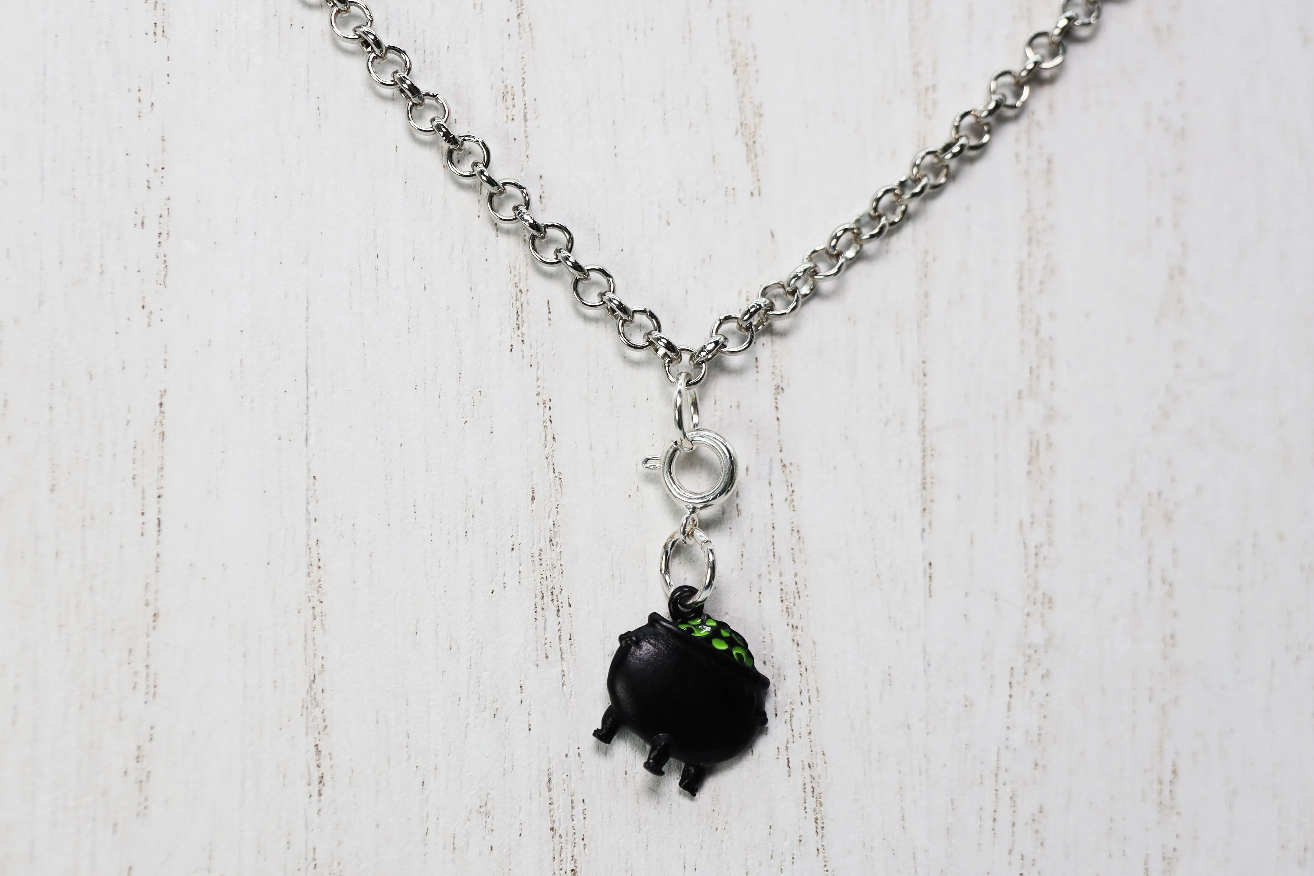 Traveler's Trinkets: Cauldron Charm