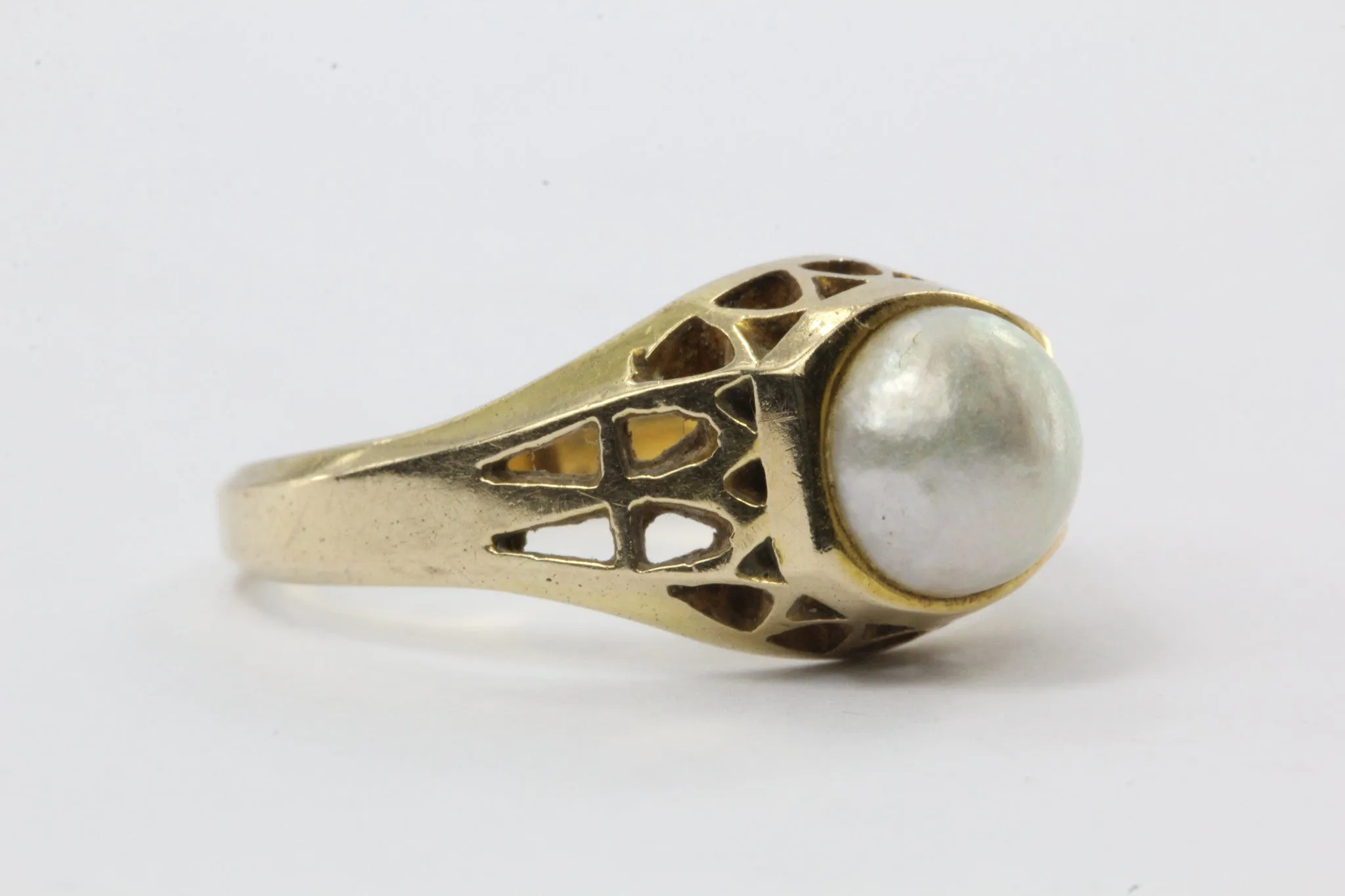 Vintage 14K Gold & 6.7mm White Pearl Engagement Ring