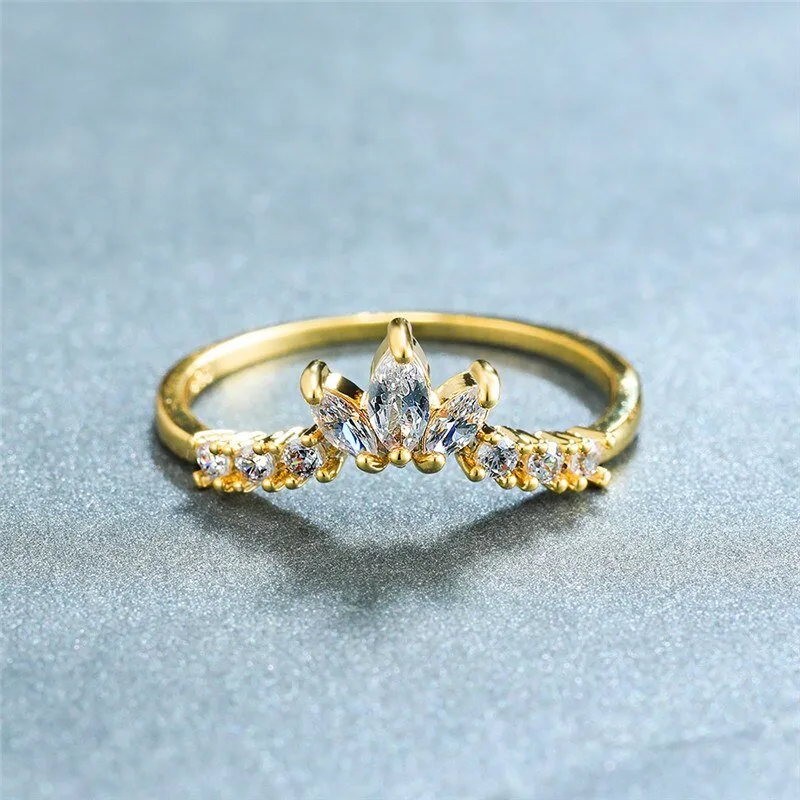 Vintage 14K Yellow Gold Sapphire Gemstone Engagement Ring For Women