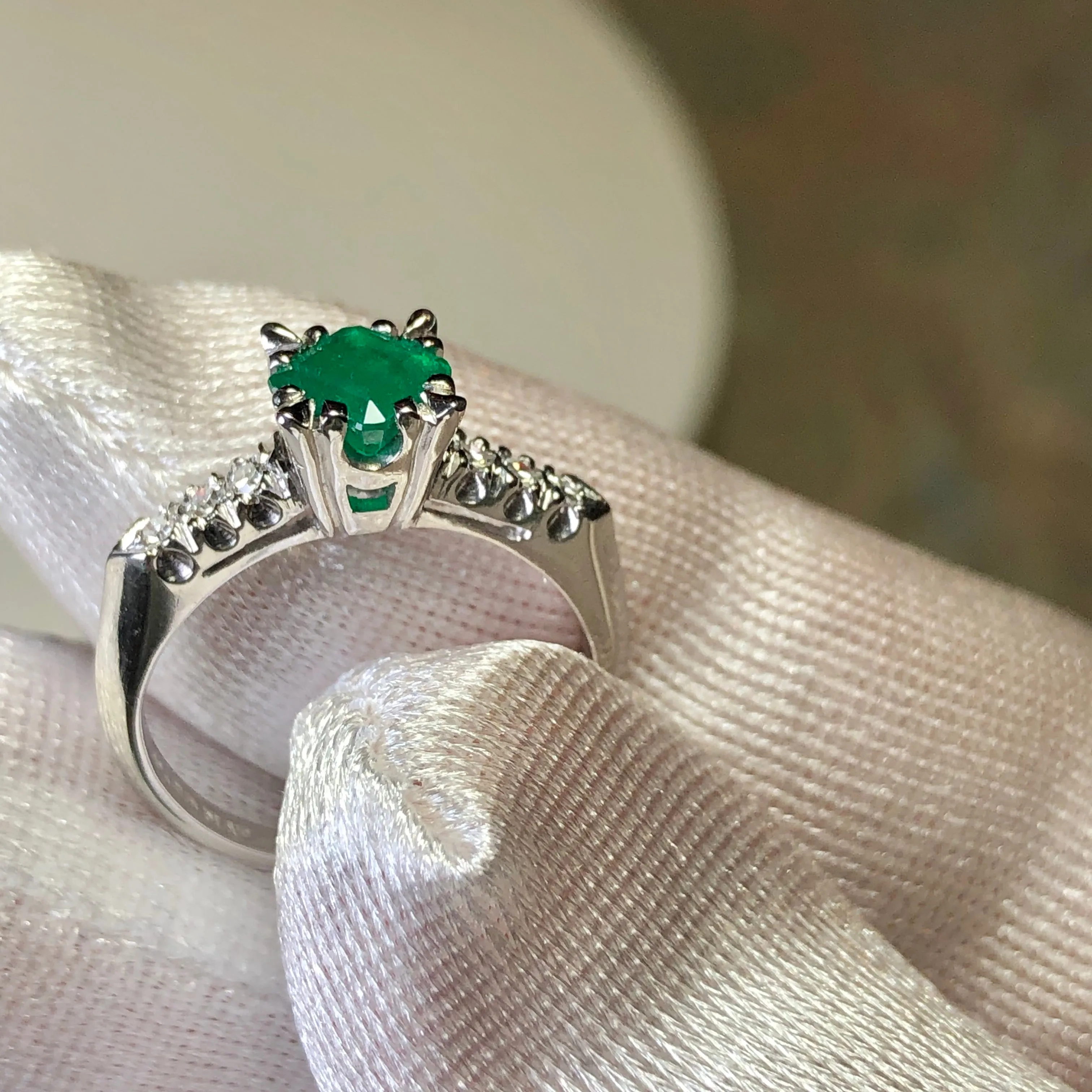 Vintage Colombian Emerald Engagement Ring Platinum