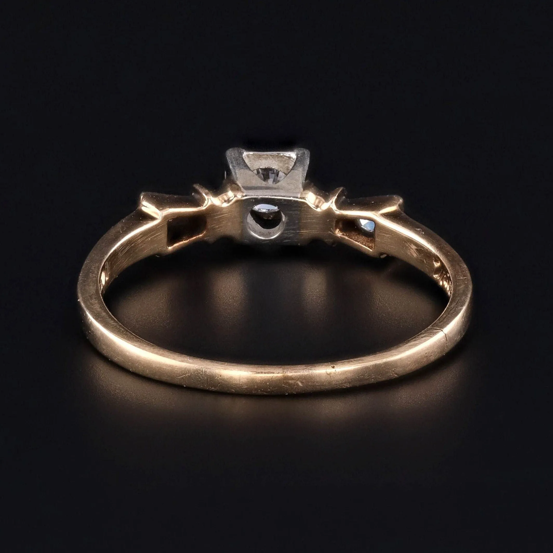 Vintage Engagement Ring of 14k Gold