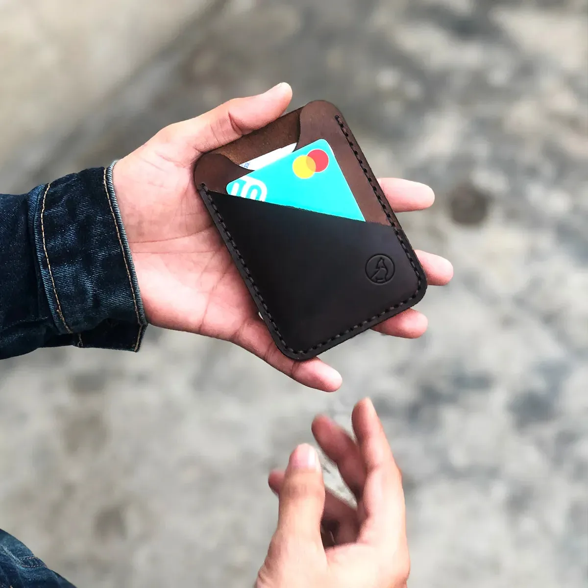 Wolf - The Eminence A leather Cardholder - Brown Color