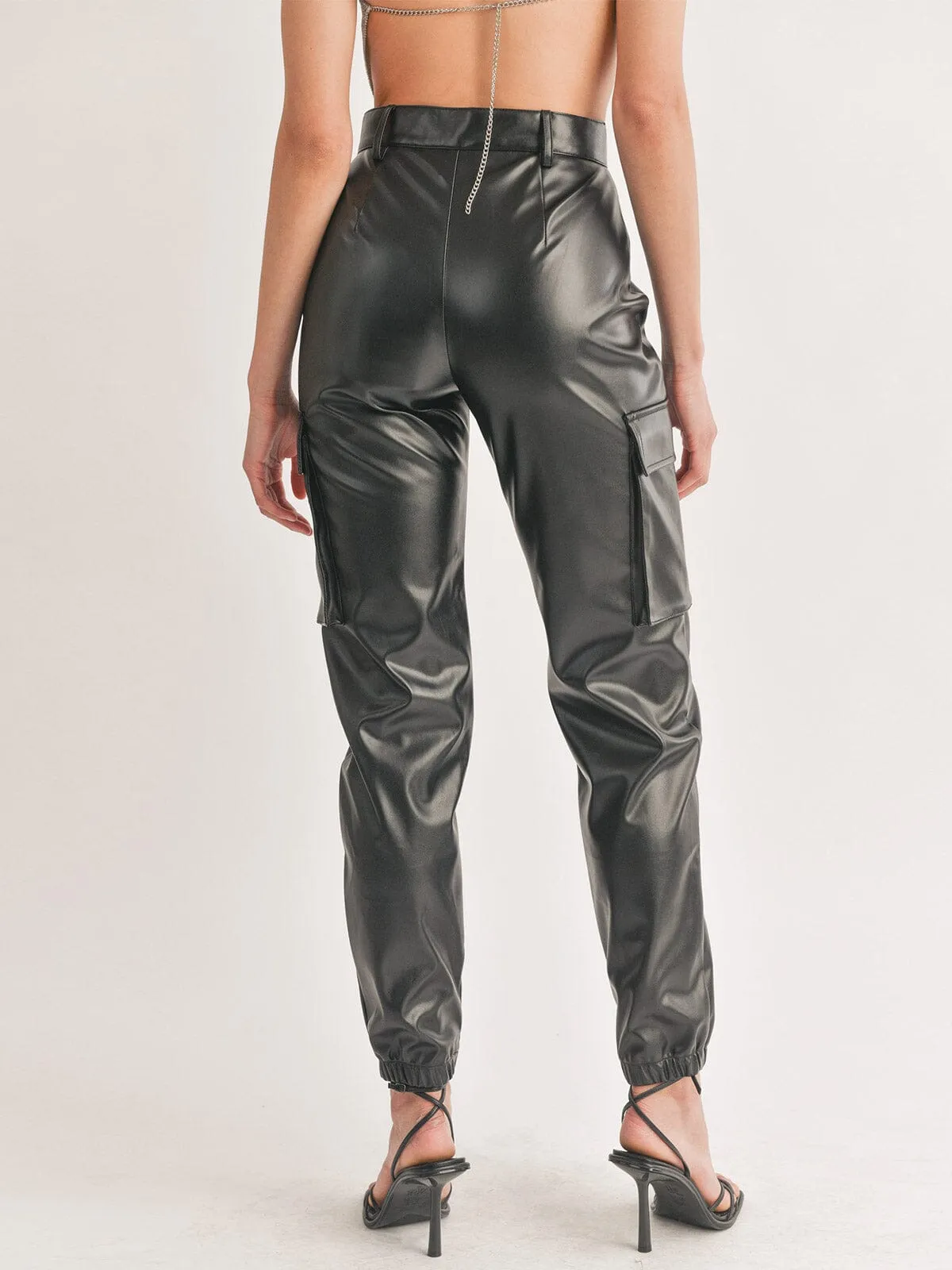 WOMEN'S BUTTON CLOSURE POCKETS SKINNY PU PLEATHER PANTS