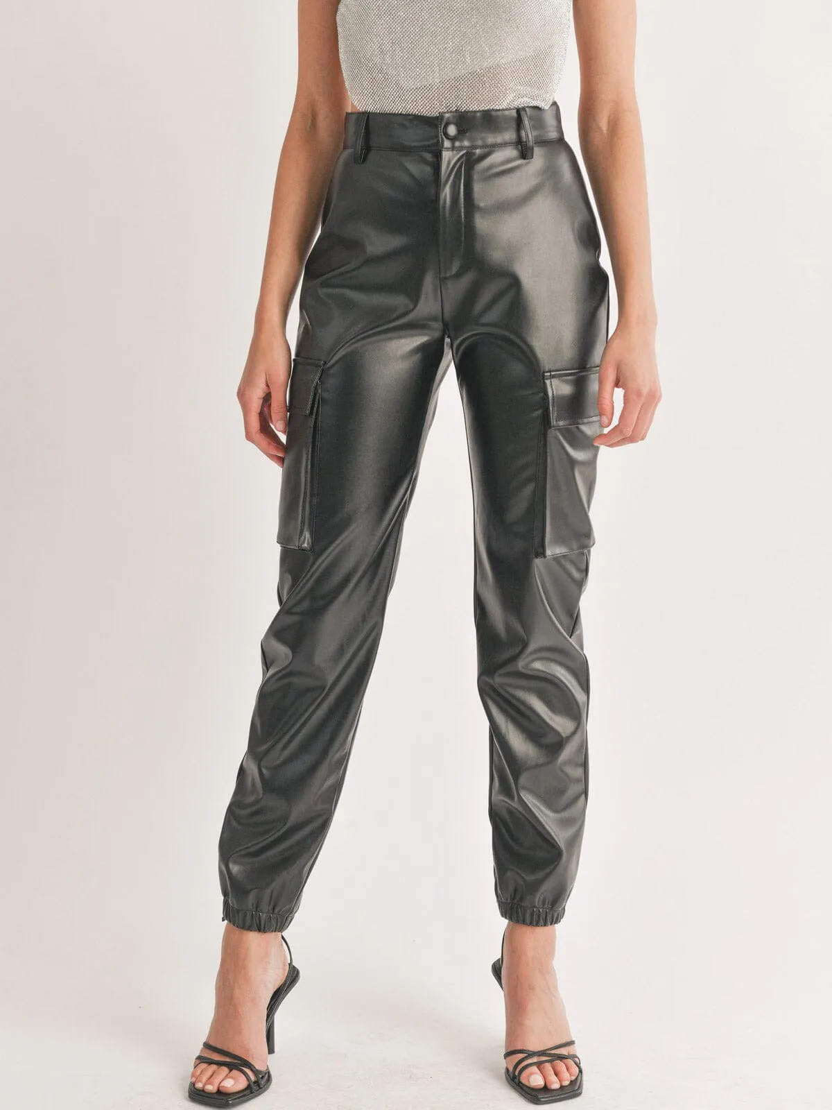 WOMEN'S BUTTON CLOSURE POCKETS SKINNY PU PLEATHER PANTS